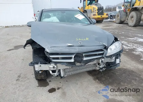 2018 Mercedes-Benz C 300 4Matic z USA, uszkodzony, nr VIN 55SWF4KB6JU275369